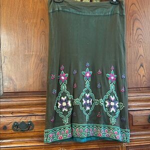 Chico's olive green Mesh and Teal lining skirt #43